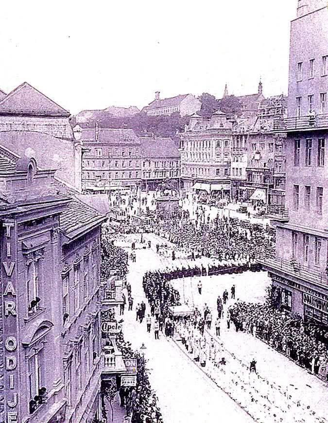 Trg bana Jelačića. Procesija na Tijelovo 1938. godine